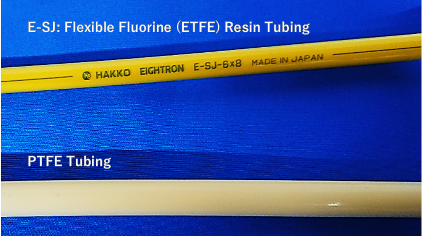 [Sample] We pour the same yellow paint through both tubings and seal both ends. [Result] As you can see, compared with a PTFE tubing, HAKKO E-SJ is easier to see through.